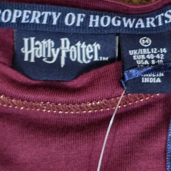 Harry Potter Heading Home to Hogwarts Nightie Night Dress Burgundy Sz Medium-NWT - Picture 4 of 8